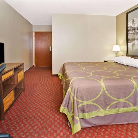 Super 8 By Wyndham Longmont/Del Camino Hotel Bagian luar foto